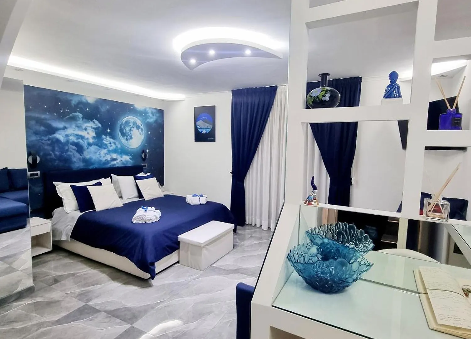 La Luna A Toledo Naples Apartment