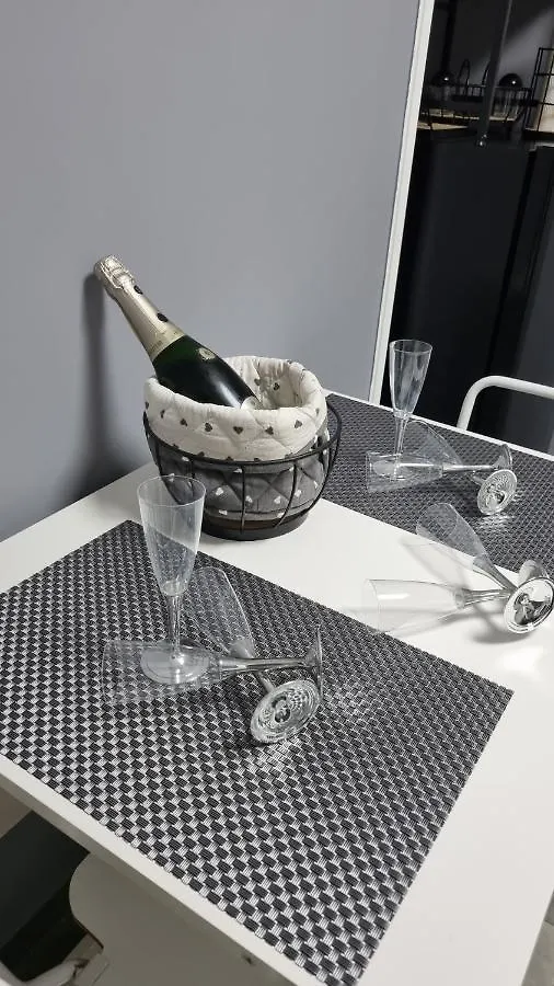 Apartment La Luna A Toledo Naples Italy