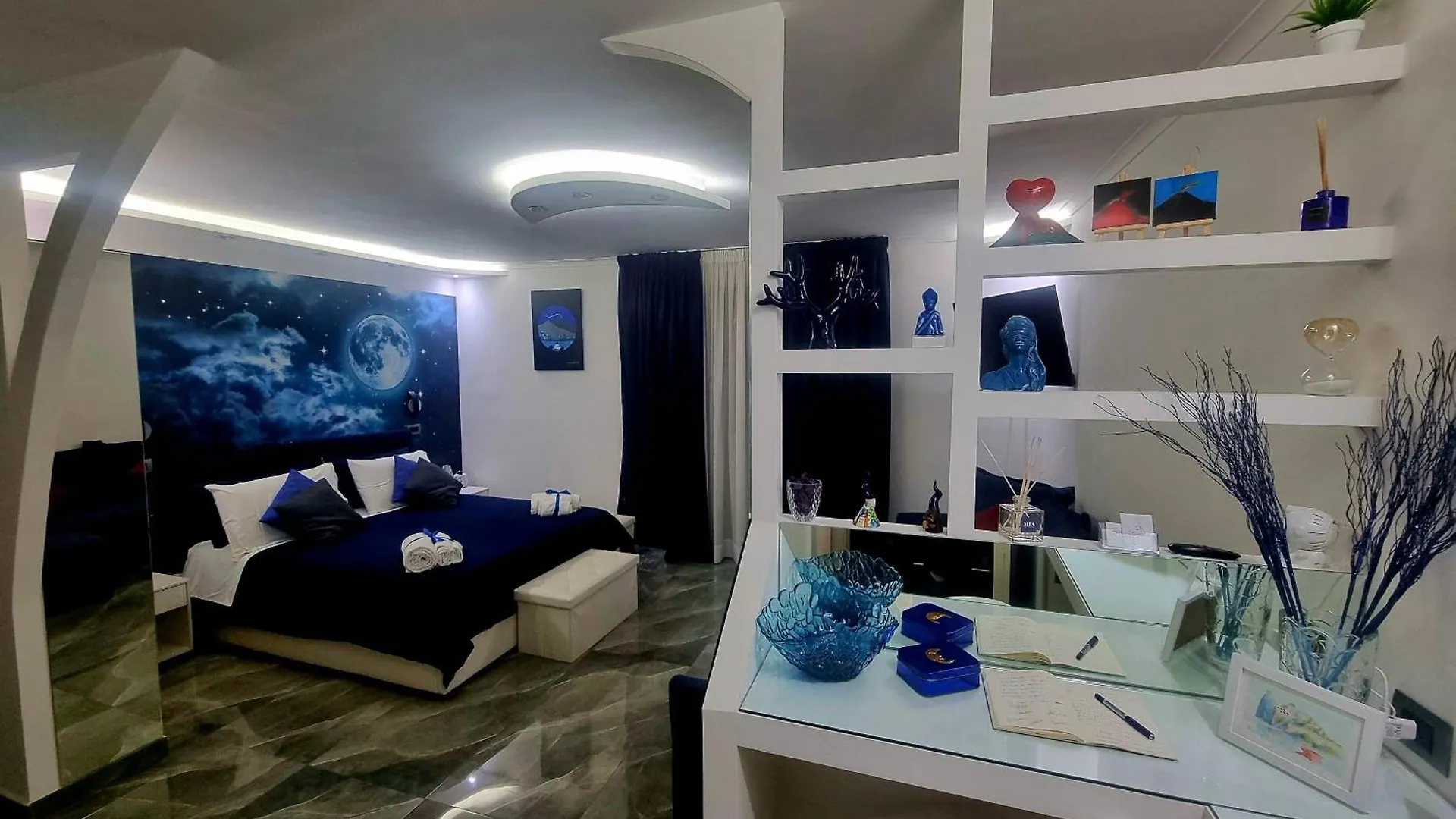 La Luna A Toledo location