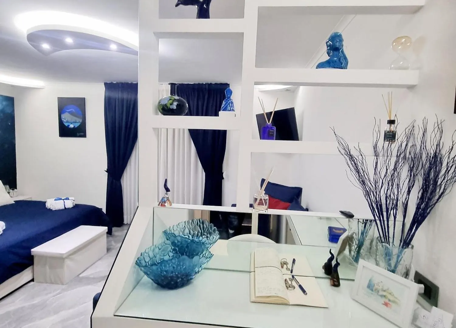 Apartment La Luna A Toledo Naples Italy